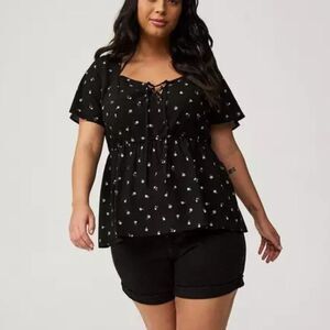 Torrid Baby Doll Lace Up Top Size 2X 18/20 Dreamer Floral Deep Black Floral New